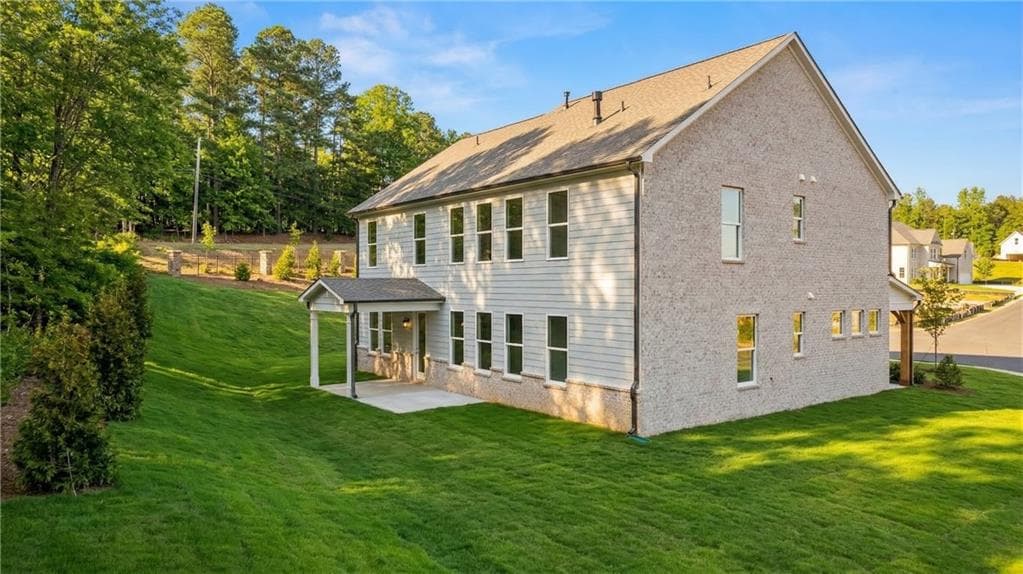 5 bedroom, 5 bathroom, 3,072 sq ft single family residence for sale at 900 Melody Ridge Lane, Buford, GA 30518 — photo 2