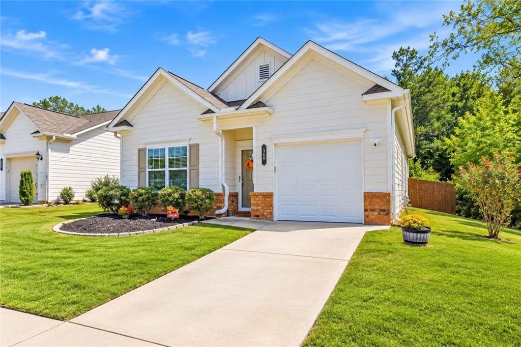 3 bedroom, 2 bathroom, 1,302 sq ft single family residence for sale at 36 Kimberleys Crossing, Jasper, GA 30143 — photo 2