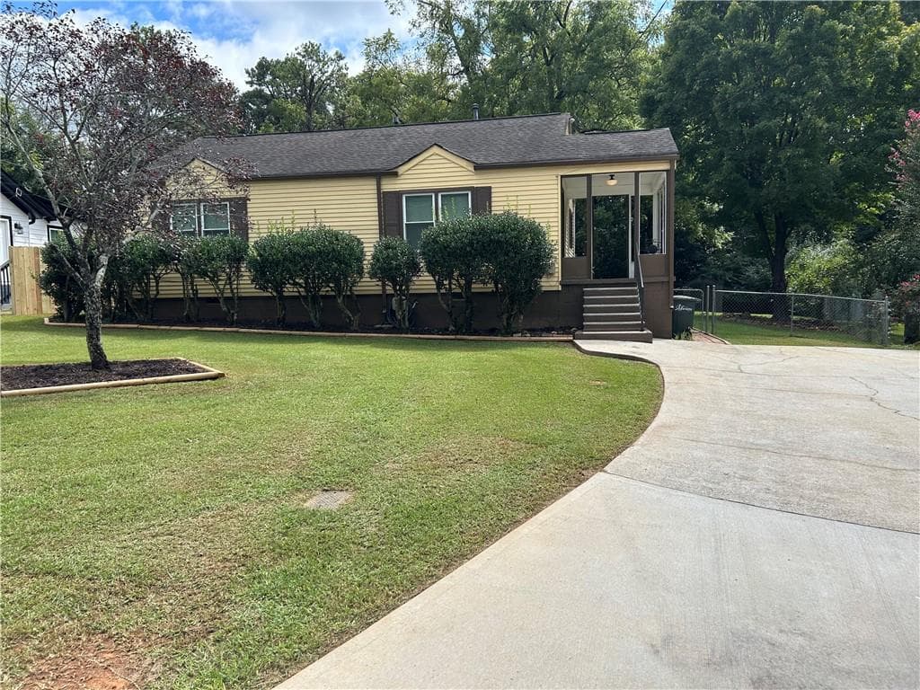 2 bedroom, 1 bathroom, 1,048 sq ft single family residence for sale at 1078 Barnes Mill Road, Marietta, GA 30062 — photo 3