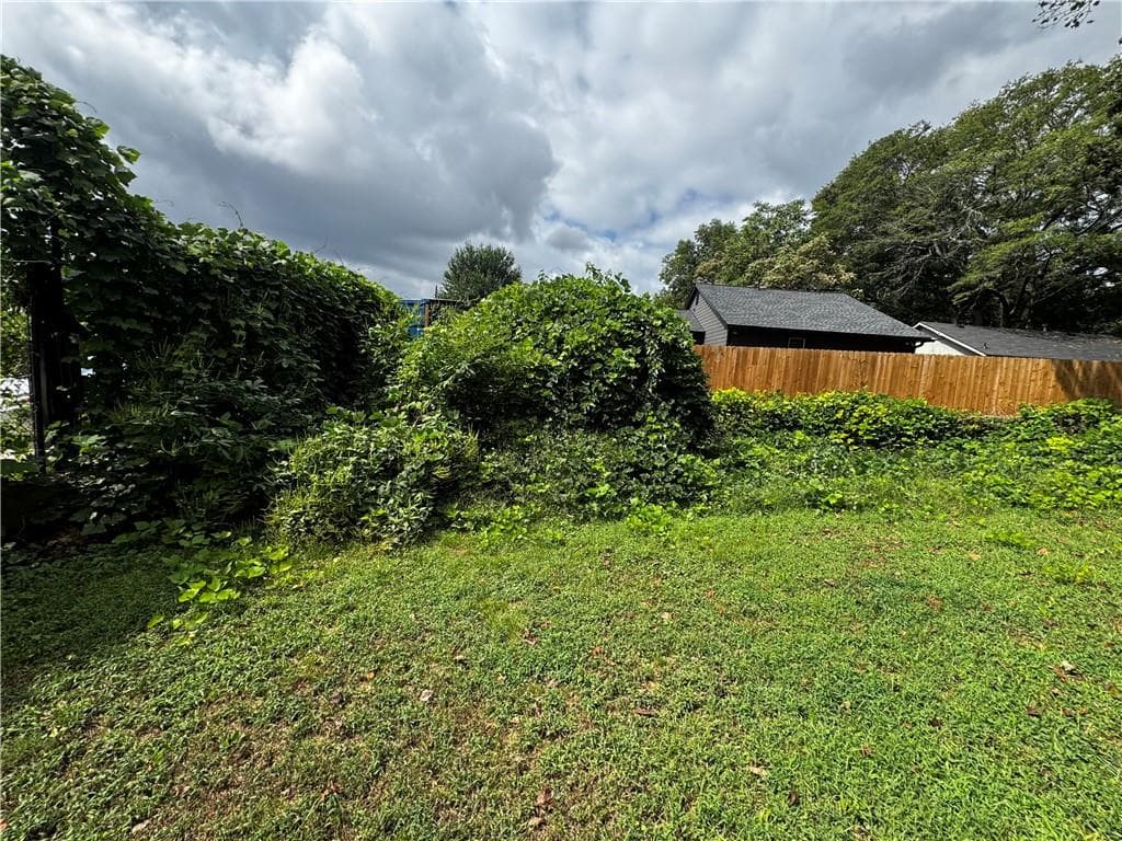 2 bedroom, 1 bathroom, 1,047 sq ft single family residence for sale at 1181 Windsor Street, Atlanta, GA 30310 — photo 9