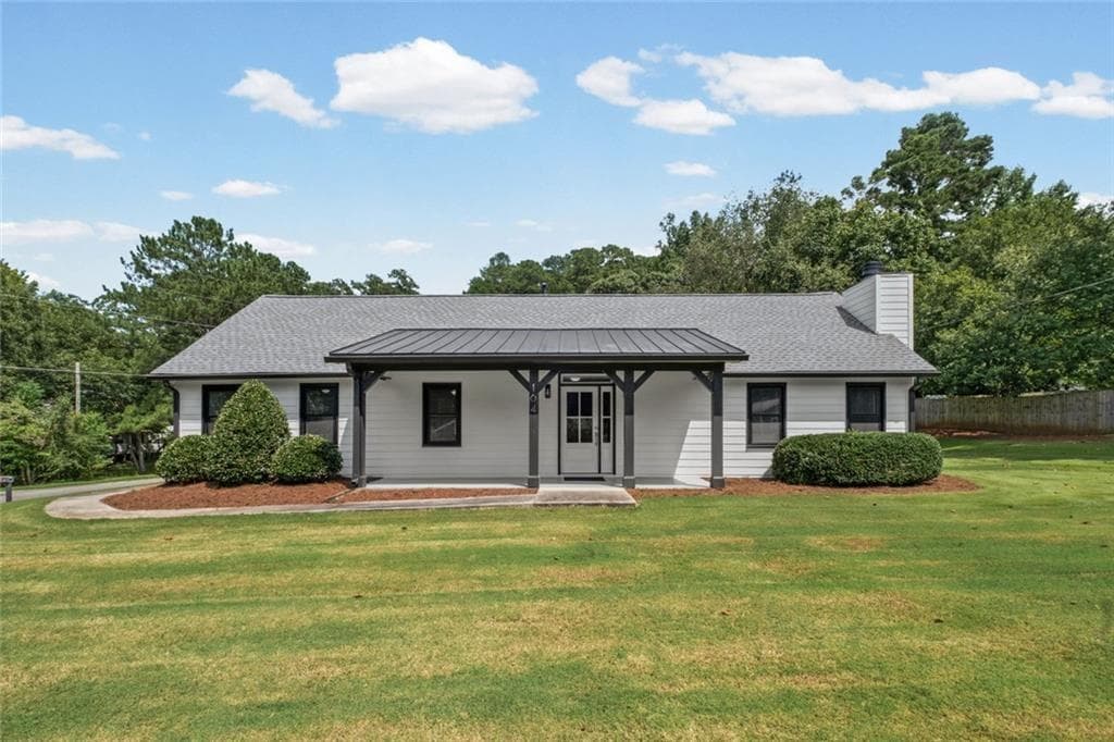 4 bedroom, 3 bathroom, 1,888 sq ft single family residence for sale at 164 Dials Drive, Woodstock, GA 30188 — photo 4
