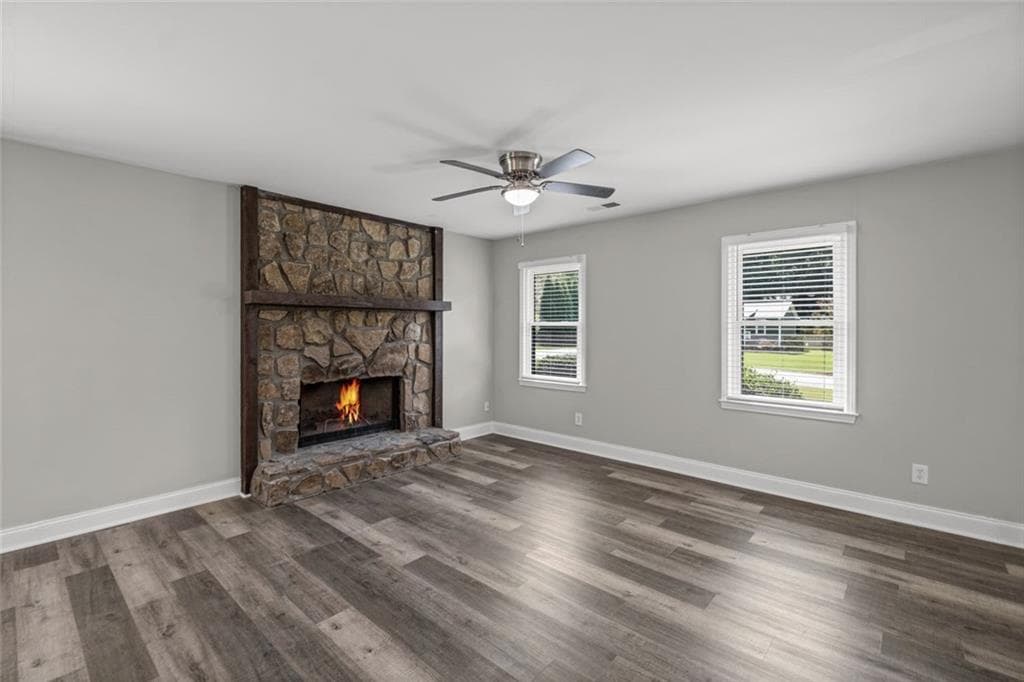 4 bedroom, 3 bathroom, 1,888 sq ft single family residence for sale at 164 Dials Drive, Woodstock, GA 30188 — photo 5