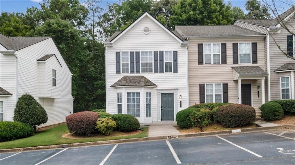 3 bedroom, 3 bathroom, 1,416 sq ft condominium for sale at 6577 Arbor Gate Drive 10, Mableton, GA 30126 — photo 2