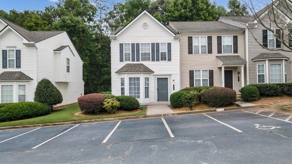 3 bedroom, 3 bathroom, 1,416 sq ft condominium for sale at 6577 Arbor Gate Drive 10, Mableton, GA 30126 — photo 3