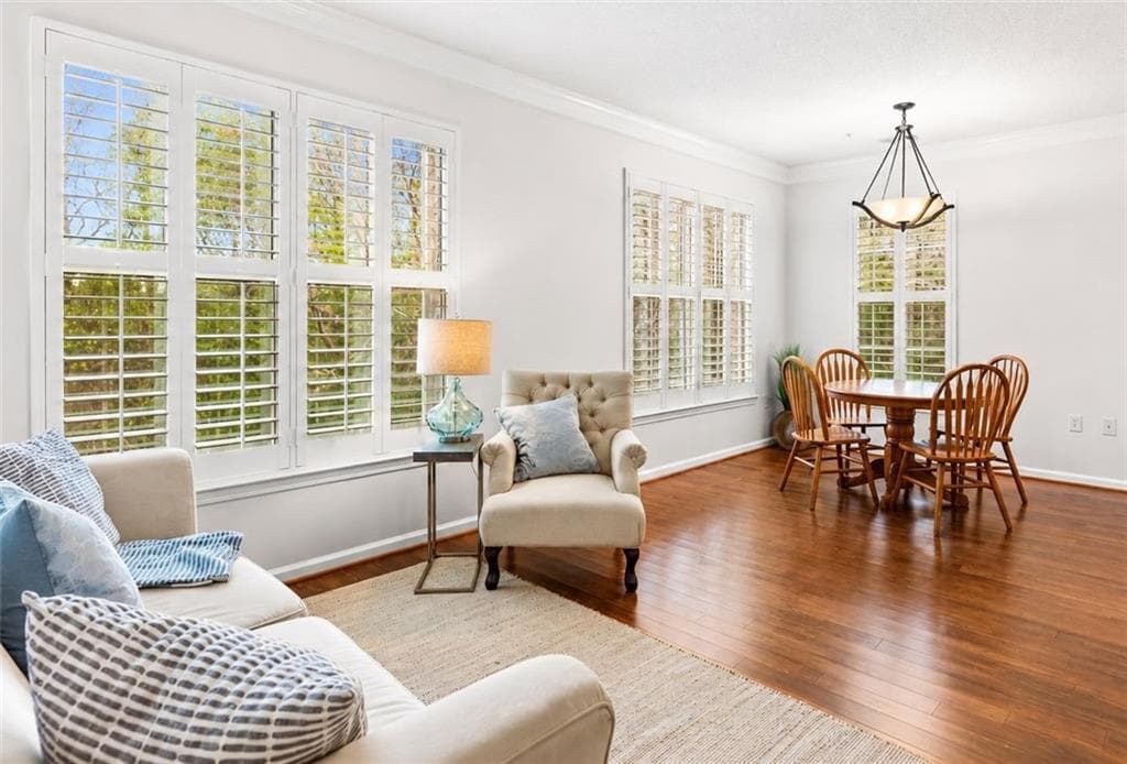 3 bedroom, 2 bathroom, 1,402 sq ft condominium for sale at 10 Perimeter Summit Boulevard 3110, Atlanta, GA 30319 — photo 2