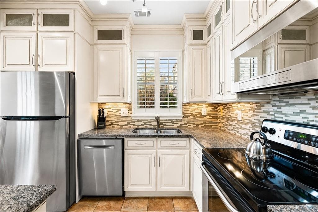 3 bedroom, 2 bathroom, 1,402 sq ft condominium for sale at 10 Perimeter Summit Boulevard 3110, Atlanta, GA 30319 — photo 10