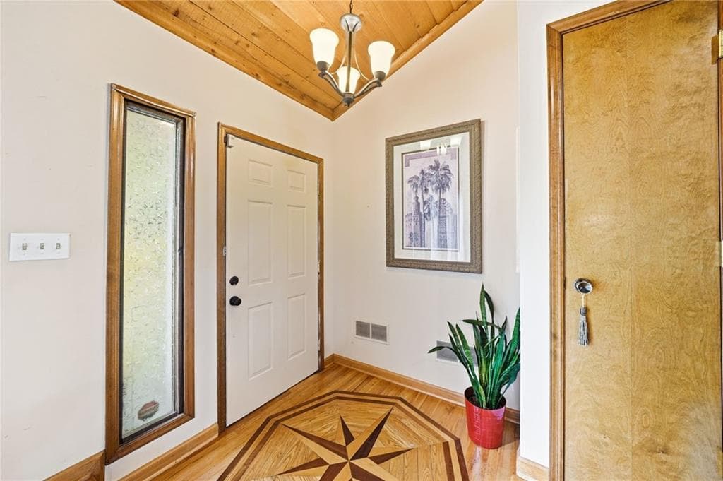 5 bedroom, 3 bathroom, 2,933 sq ft single family residence for sale at 2184 Deep Woods Way, Marietta, GA 30062 — photo 2