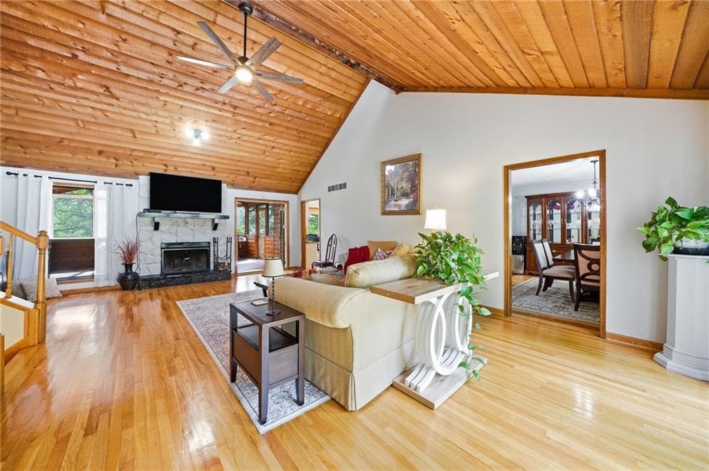 5 bedroom, 3 bathroom, 2,933 sq ft single family residence for sale at 2184 Deep Woods Way, Marietta, GA 30062 — photo 5