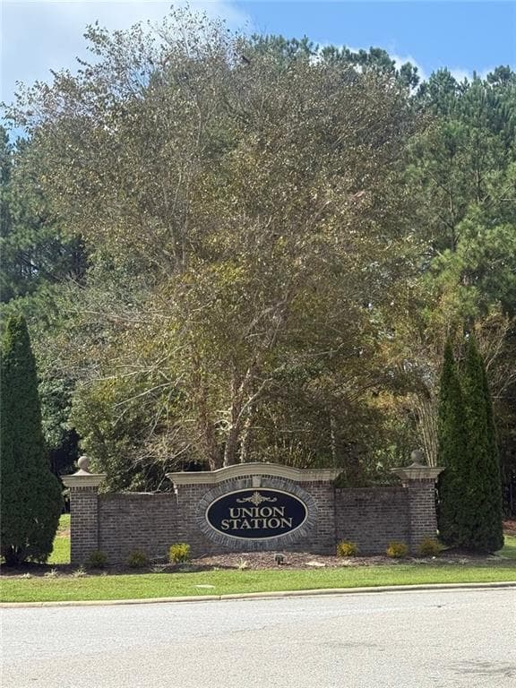 3 bedroom, 3 bathroom, 1,906 sq ft single family residence for sale at 157 Oakdale Way, Temple, GA 30179 — photo 2