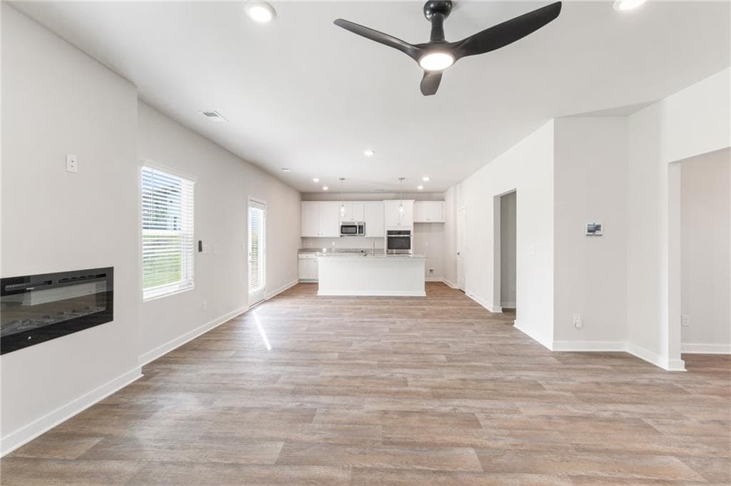 4 bedroom, 3 bathroom, 2,500 sq ft single family residence for sale at 342 Jarrett Street, Fairburn, GA 30213 — photo 7