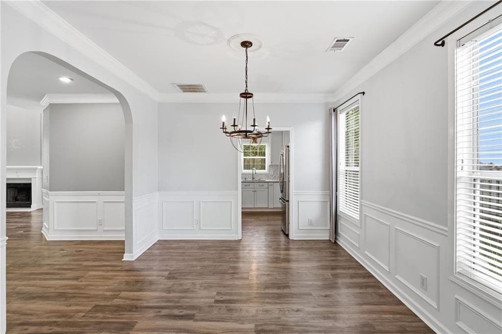 3 bedroom, 3 bathroom, 2,096 sq ft single family residence for sale at 302 Highland Court, Woodstock, GA 30188 — photo 6