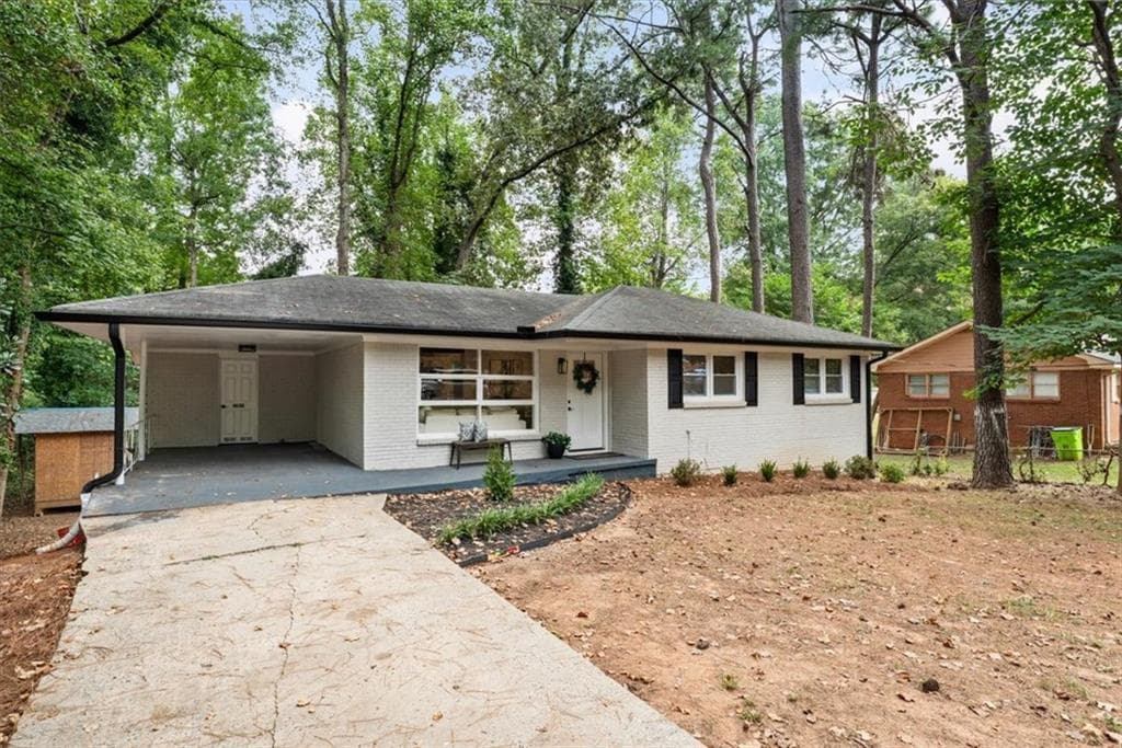 4 bedroom, 2 bathroom, 1,814 sq ft single family residence under contract at 275 Dink Lane, Marietta, GA 30060 — photo 2