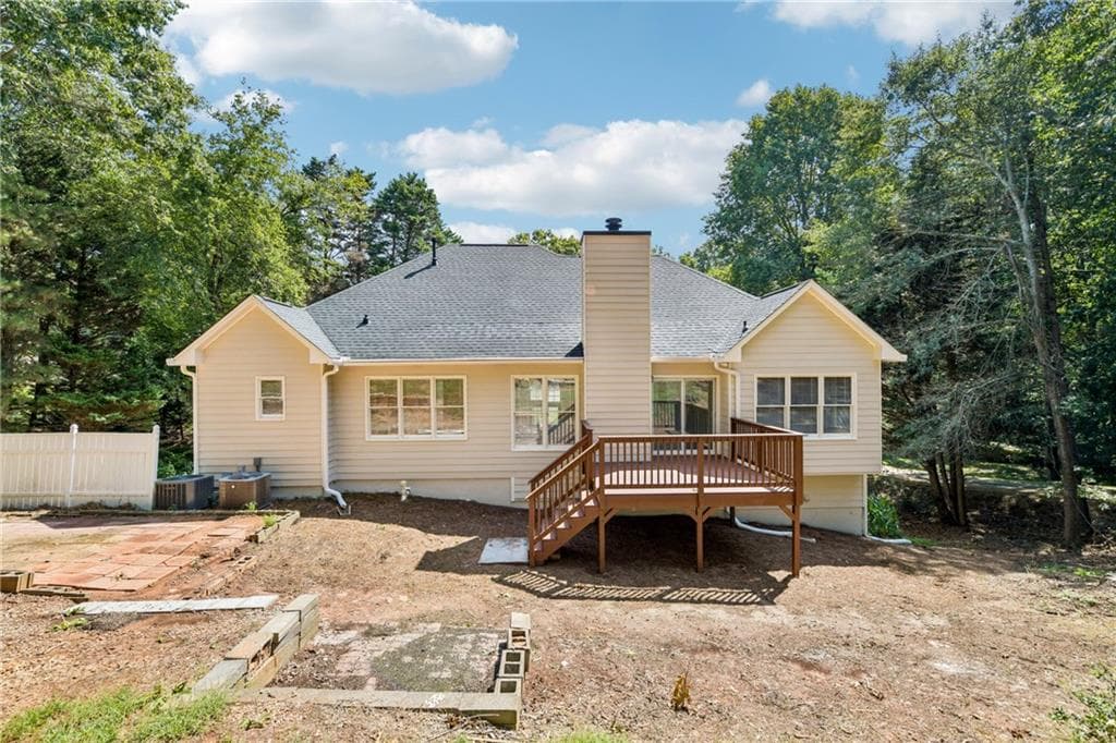 4 bedroom, 3 bathroom, 2,831 sq ft single family residence for sale at 6608 Windbrook Way, Flowery Branch, GA 30542 — photo 5