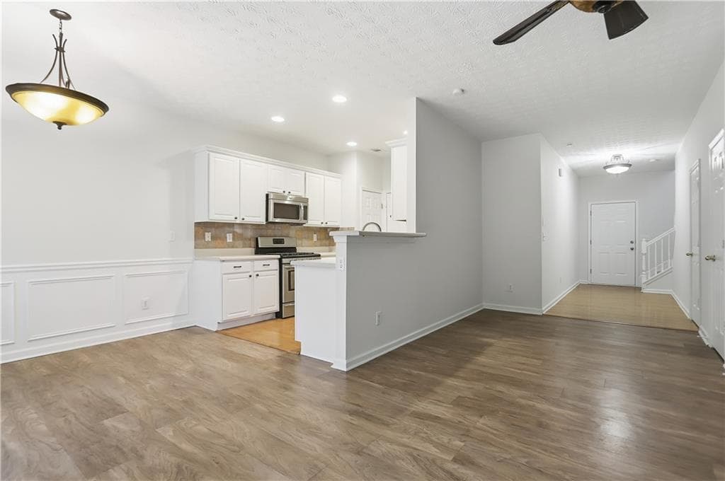 3 bedroom, 3 bathroom, 1,596 sq ft townhouse for sale at 3622 Lantern Crest Cove, Scottdale, GA 30079 — photo 6