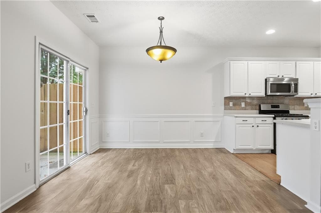 3 bedroom, 3 bathroom, 1,596 sq ft townhouse for sale at 3622 Lantern Crest Cove, Scottdale, GA 30079 — photo 9