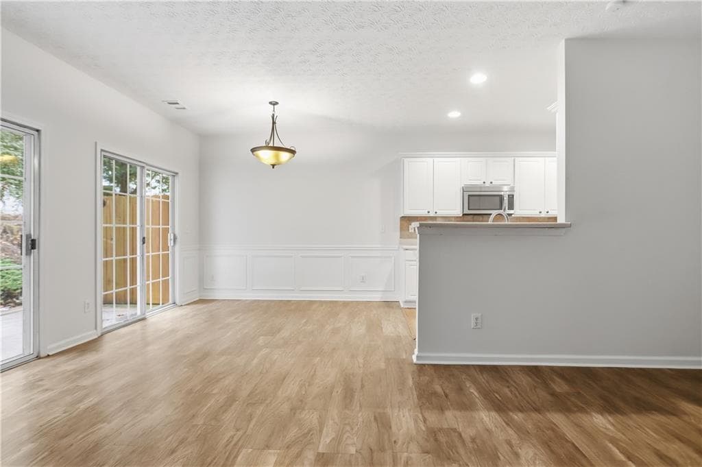 3 bedroom, 3 bathroom, 1,596 sq ft townhouse for sale at 3622 Lantern Crest Cove, Scottdale, GA 30079 — photo 10