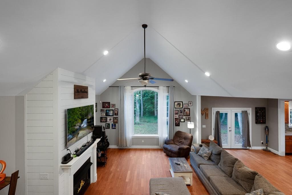4 bedroom, 5 bathroom, 2,997 sq ft single family residence for sale at 122 Bigham Road, Trion, GA 30753 — photo 3
