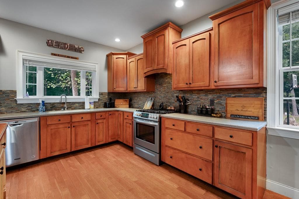 4 bedroom, 5 bathroom, 2,997 sq ft single family residence for sale at 122 Bigham Road, Trion, GA 30753 — photo 4