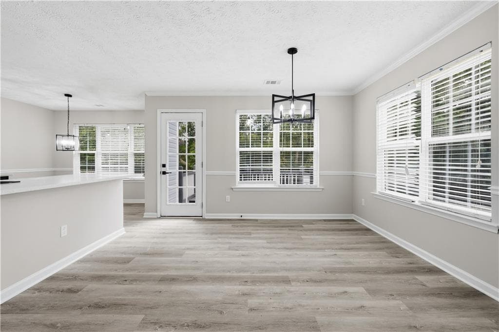5 bedroom, 3 bathroom, 2,147 sq ft single family residence under contract at 2362 Garnet Avenue, Riverdale, GA 30296 — photo 7