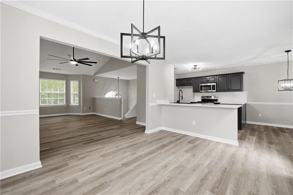 5 bedroom, 3 bathroom, 2,147 sq ft single family residence under contract at 2362 Garnet Avenue, Riverdale, GA 30296 — photo 9