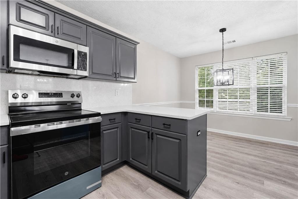5 bedroom, 3 bathroom, 2,147 sq ft single family residence under contract at 2362 Garnet Avenue, Riverdale, GA 30296 — photo 10