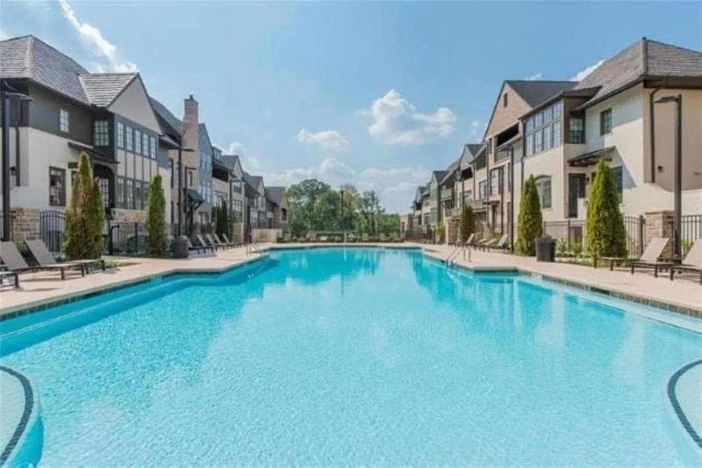 3 bedroom, 4 bathroom, 2,268 sq ft townhouse for rent at 6661 Cadence Boulevard, Sandy Springs, GA 30328 for $4,495 a month — photo 6