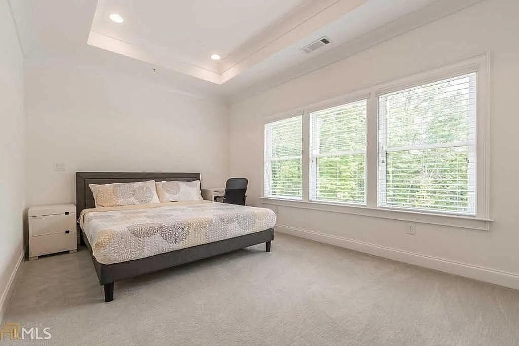 3 bedroom, 4 bathroom, 2,268 sq ft townhouse for rent at 6661 Cadence Boulevard, Sandy Springs, GA 30328 for $4,495 a month — photo 7