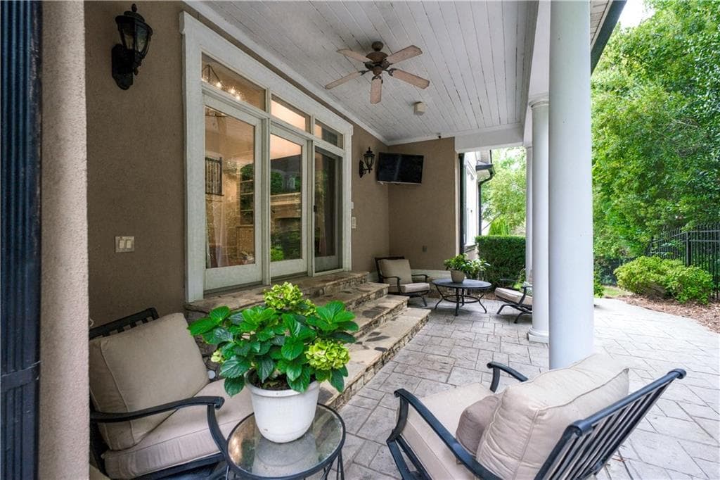 5 bedroom, 5 bathroom, 5,658 sq ft single family residence for sale at 5687 Mountain Oak Drive, Braselton, GA 30517 — photo 6