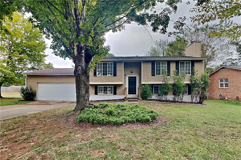 4 bedroom, 3 bathroom, 1,988 sq ft single family residence for rent at 2582 Morgan Lake Drive, Marietta, GA 30066 for $2,400 a month — photo 1 of 21