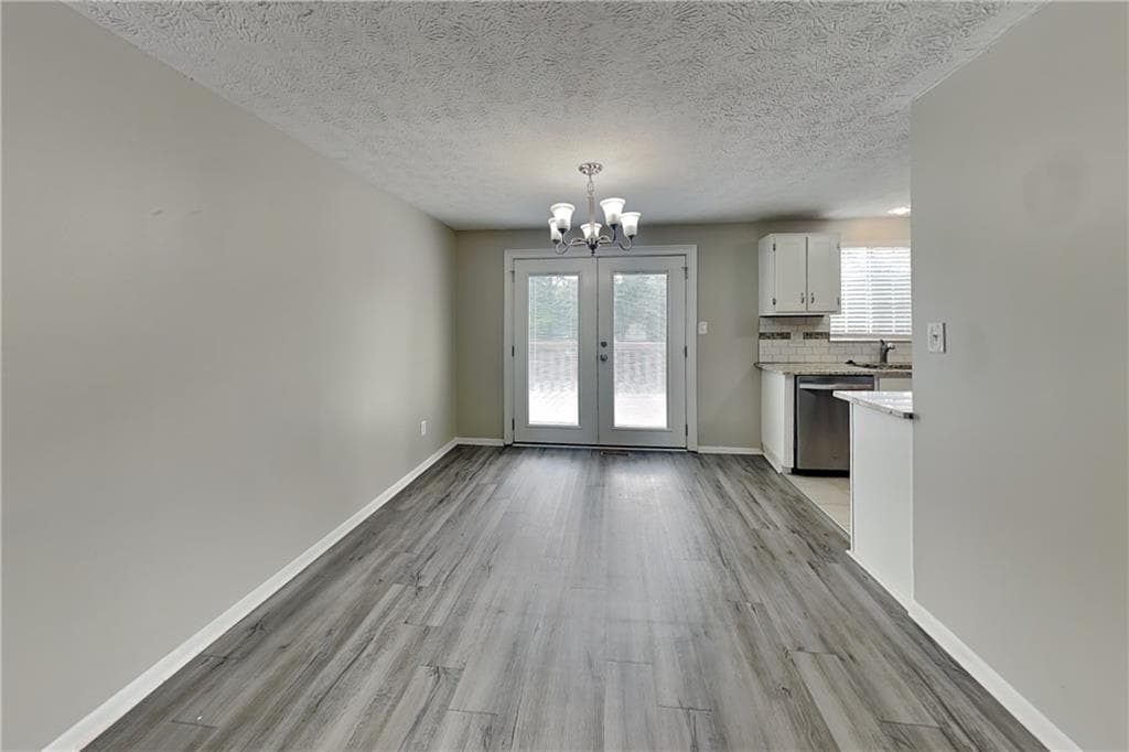 4 bedroom, 3 bathroom, 1,988 sq ft single family residence for rent at 2582 Morgan Lake Drive, Marietta, GA 30066 for $2,400 a month — photo 3