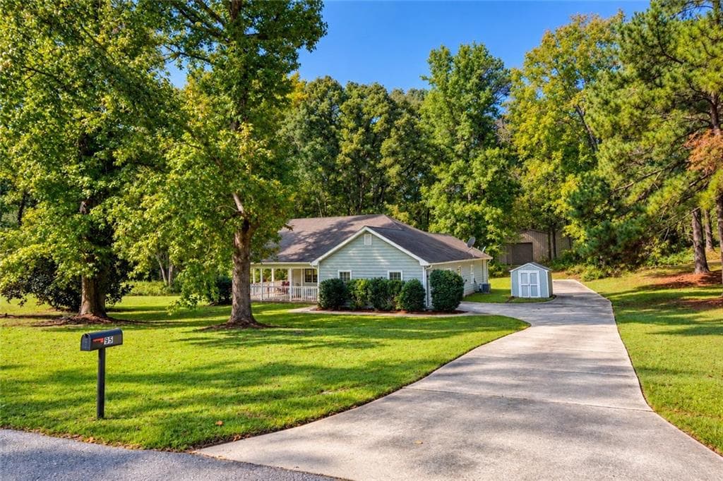 3 bedroom, 2 bathroom, 1,402 sq ft single family residence for sale at 95 Park Place Drive, Covington, GA 30016 — photo 3