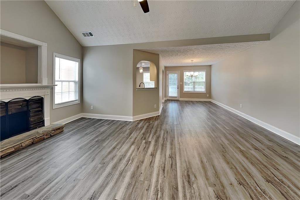 4 bedroom, 2 bathroom, 1,406 sq ft single family residence for rent at 112 Providence Way, Dallas, GA 30157 for $1,825 a month — photo 3