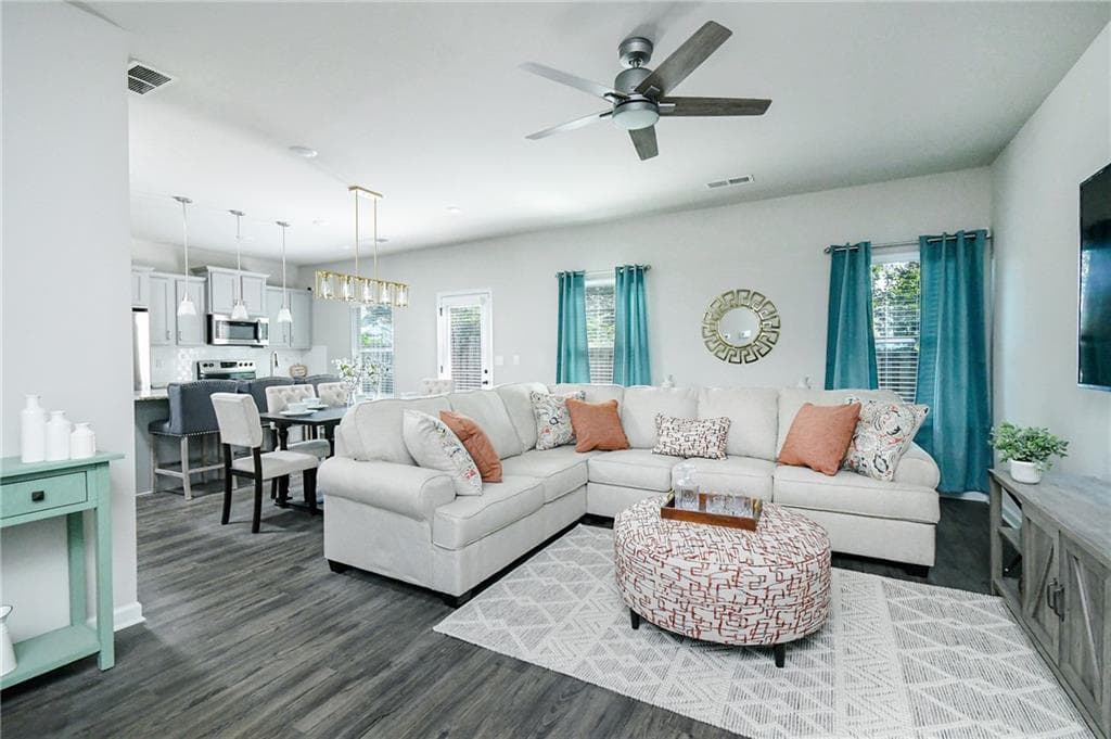 4 bedroom, 3 bathroom, 2,001 sq ft single family residence for sale at 2288 Elise Way, Hampton, GA 30228 — photo 7