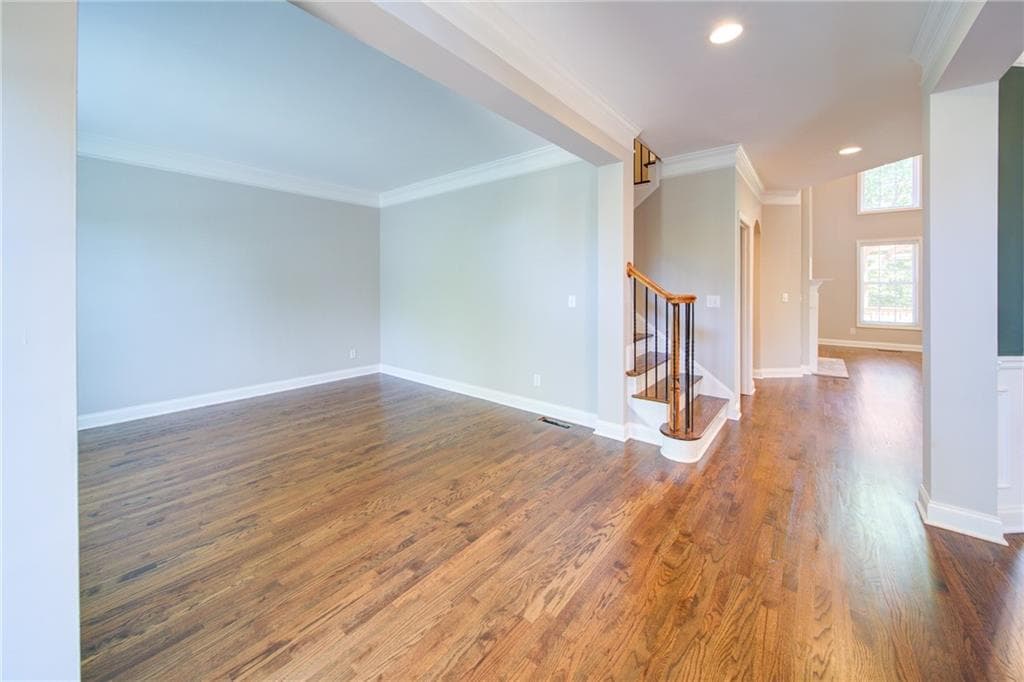 6 bedroom, 5 bathroom, 5,300 sq ft single family residence for sale at 5660 Cascade Trail, Cumming, GA 30040 — photo 2