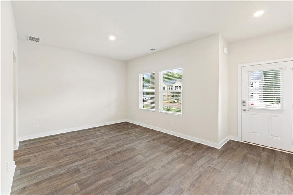 4 bedroom, 3 bathroom, 2,700 sq ft single family residence for sale at 359 Jarrett Street, Fairburn, GA 30213 — photo 4