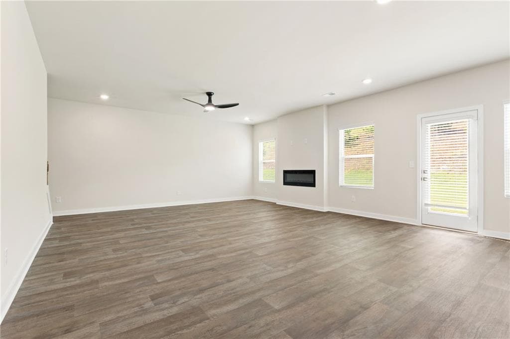 4 bedroom, 3 bathroom, 2,700 sq ft single family residence for sale at 359 Jarrett Street, Fairburn, GA 30213 — photo 8