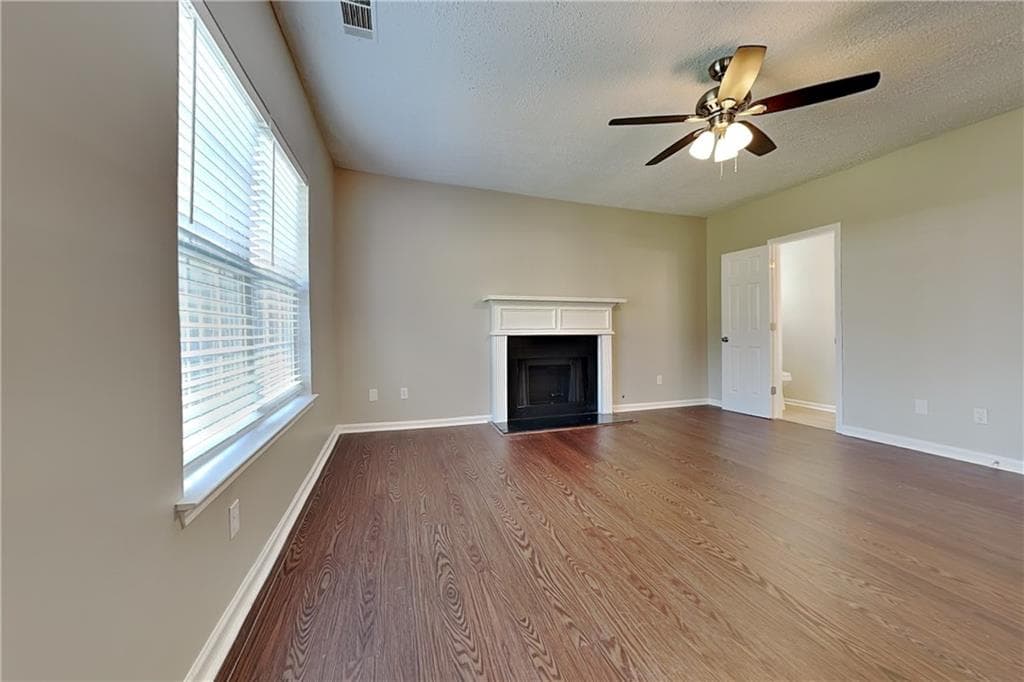 3 bedroom, 3 bathroom, 1,654 sq ft single family residence for rent at 4705 Duration Court, Snellville, GA 30039 for $1,975 a month — photo 3