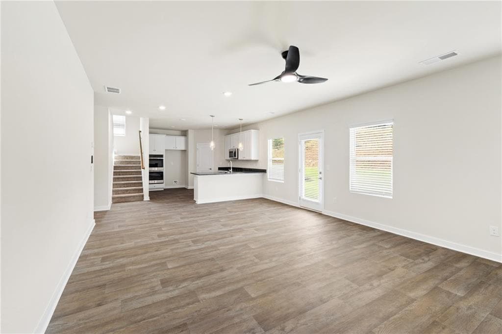 4 bedroom, 3 bathroom, 2,350 sq ft single family residence for sale at 361 Jarrett Street, Fairburn, GA 30213 — photo 6