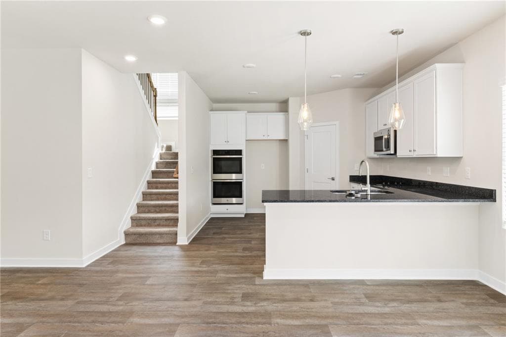 4 bedroom, 3 bathroom, 2,350 sq ft single family residence for sale at 361 Jarrett Street, Fairburn, GA 30213 — photo 7