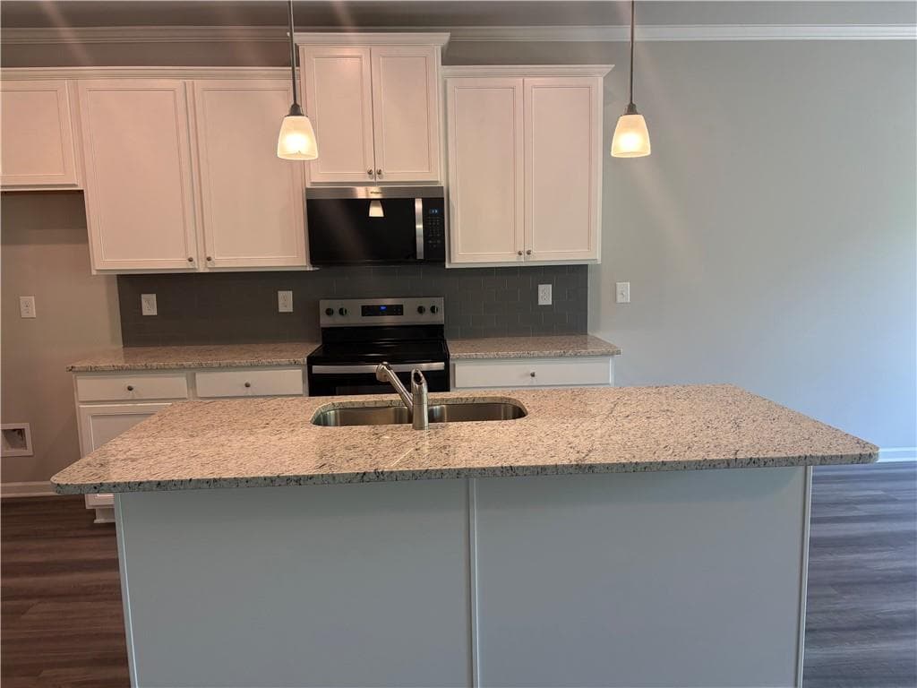 4 bedroom, 3 bathroom, 2,073 sq ft townhouse for rent at 5274 Fox Den Road, Oakwood, GA 30566 for $2,100 a month — photo 4