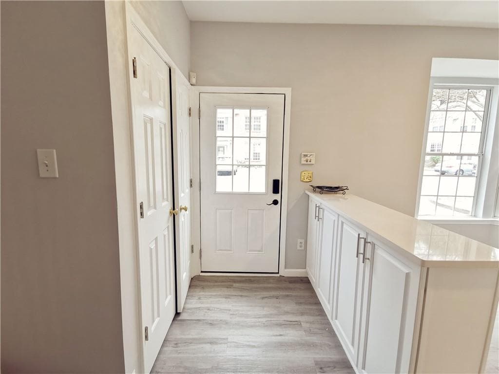3 bedroom, 3 bathroom, 1,316 sq ft townhouse for rent at 4645 Valais Court 125, Alpharetta, GA 30022 for $2,100 a month — photo 2