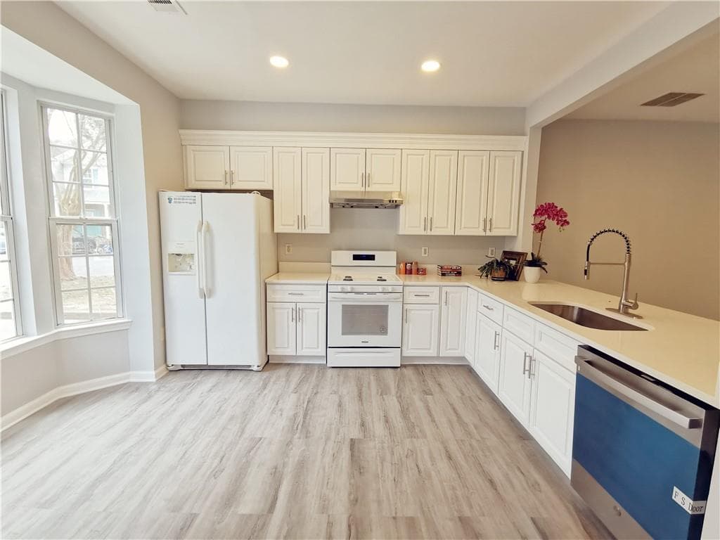 3 bedroom, 3 bathroom, 1,316 sq ft townhouse for rent at 4645 Valais Court 125, Alpharetta, GA 30022 for $2,100 a month — photo 4