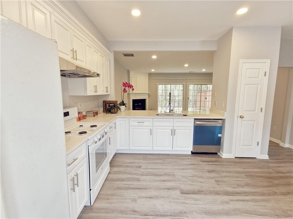 3 bedroom, 3 bathroom, 1,316 sq ft townhouse for rent at 4645 Valais Court 125, Alpharetta, GA 30022 for $2,100 a month — photo 6