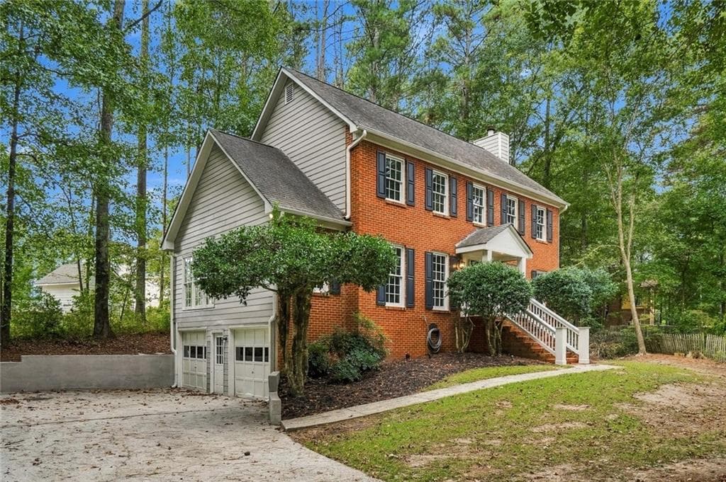 3 bedroom, 4 bathroom, 2,694 sq ft single family residence for sale at 2910 Ledbury Lane, Marietta, GA 30064 — photo 2