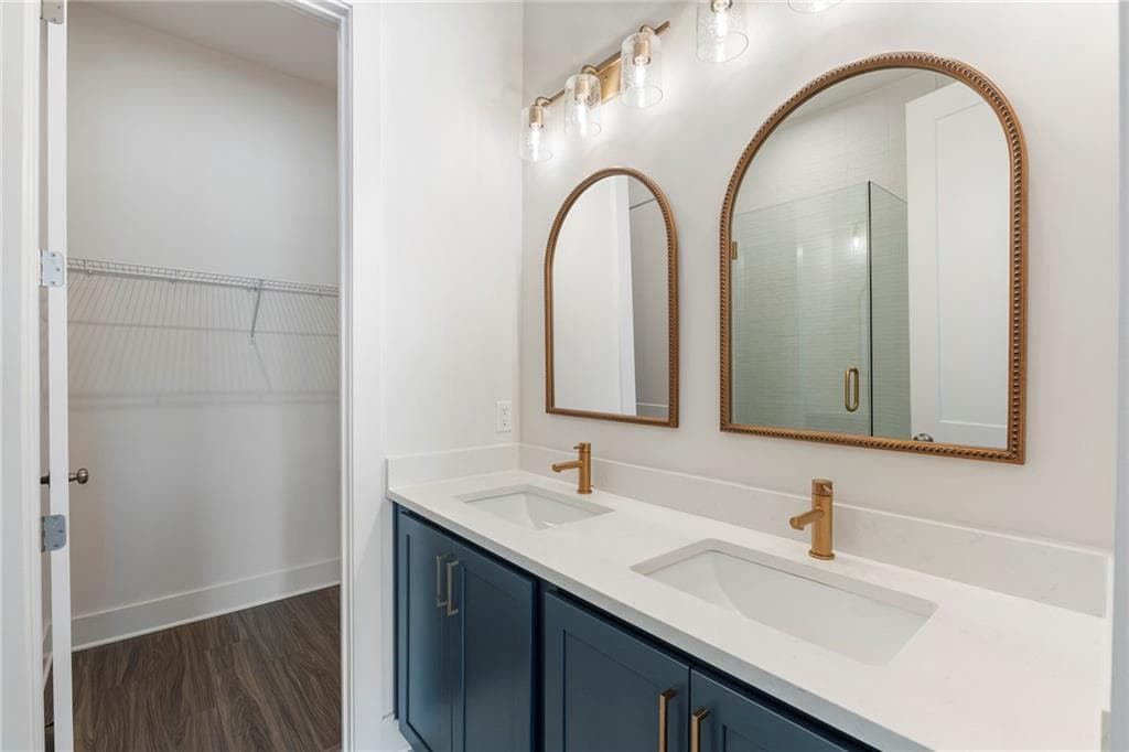 2 bedroom, 2 bathroom, 921 sq ft condominium for sale at 1290 Longreen Terr NW 2, Atlanta, GA 30318 — photo 5
