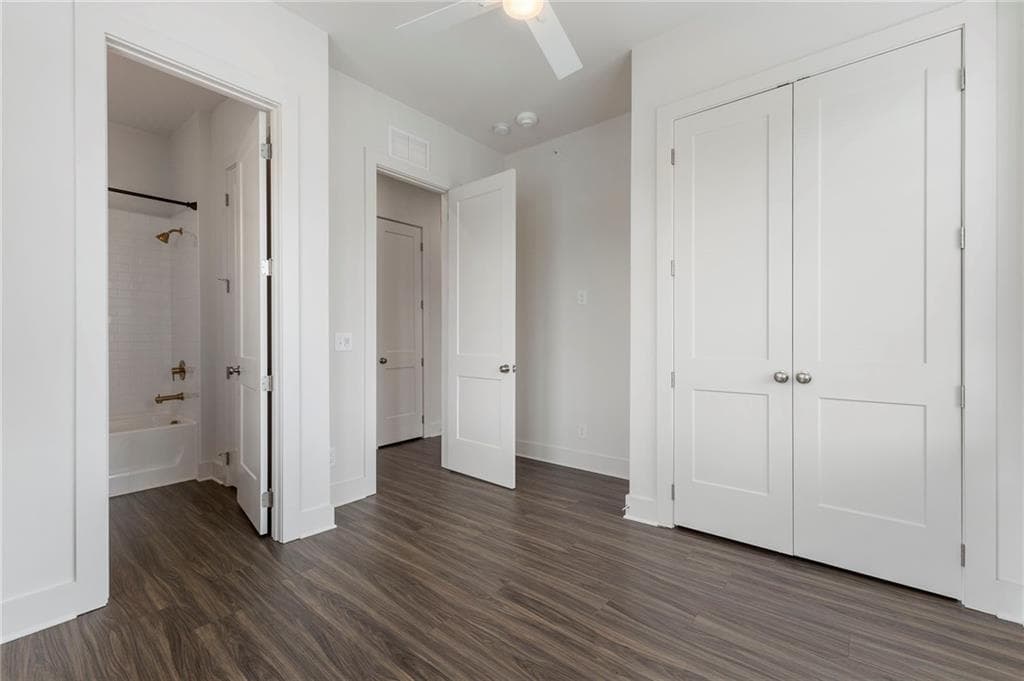 2 bedroom, 2 bathroom, 921 sq ft condominium for sale at 1290 Longreen Terr NW 2, Atlanta, GA 30318 — photo 8