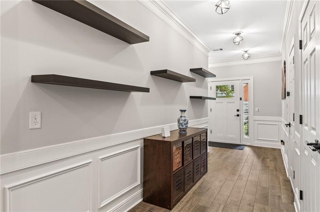 5 bedroom, 4 bathroom, 3,831 sq ft single family residence for sale at 2449 Manor Walk, Decatur, GA 30030 — photo 5