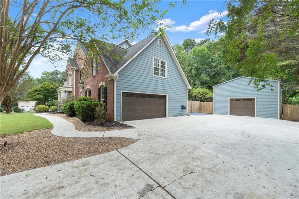 4 bedroom, 3 bathroom, 2,724 sq ft single family residence under contract at 2337 County Line Road, Acworth, GA 30101 — photo 2