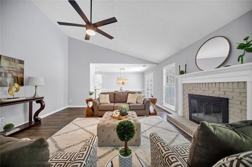 4 bedroom, 2 bathroom, 1,524 sq ft single family residence for sale at 4670 Sengen Trace, Alpharetta, GA 30022 — photo 3