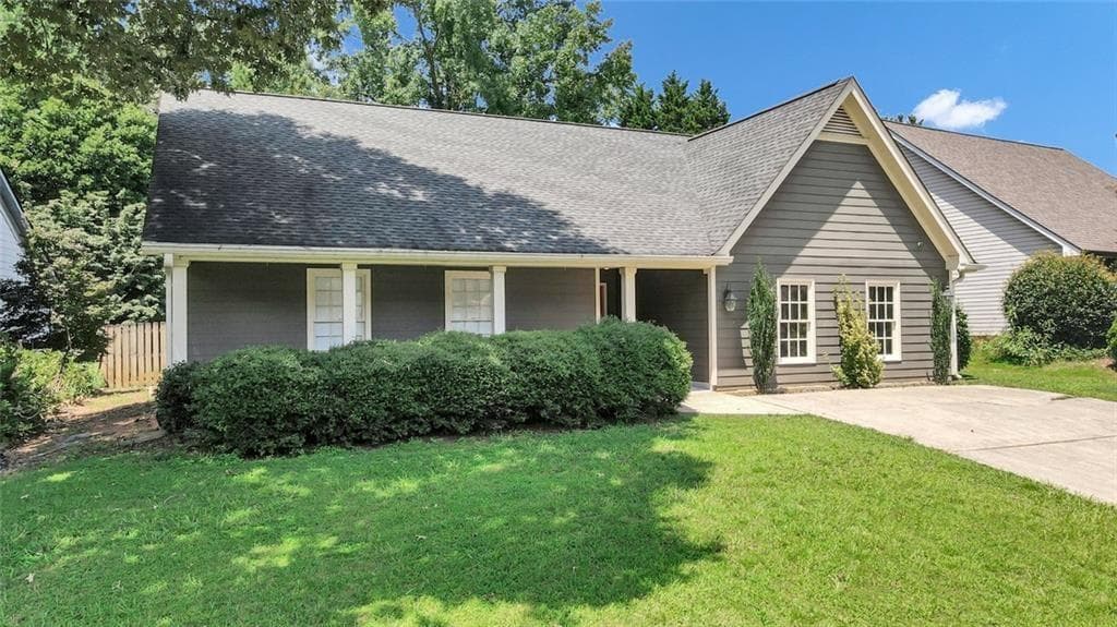 4 bedroom, 2 bathroom, 1,524 sq ft single family residence for sale at 4670 Sengen Trace, Alpharetta, GA 30022 — photo 8